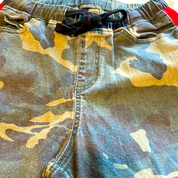 American Bazi Camo Jogger Pants Red Side Panels Sz M Stretch Style Tag: #RJJ-20 - Picture 2 of 11